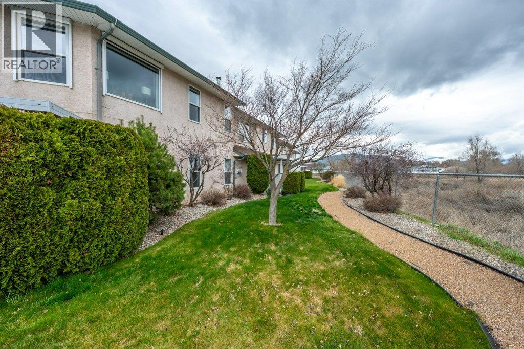 6514 Meadows Drive Unit# 4, Oliver