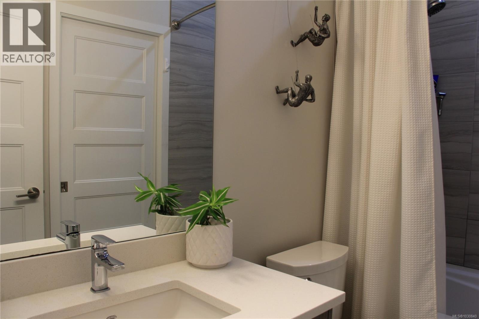  2226 ECHO VALLEY Rise, Langford