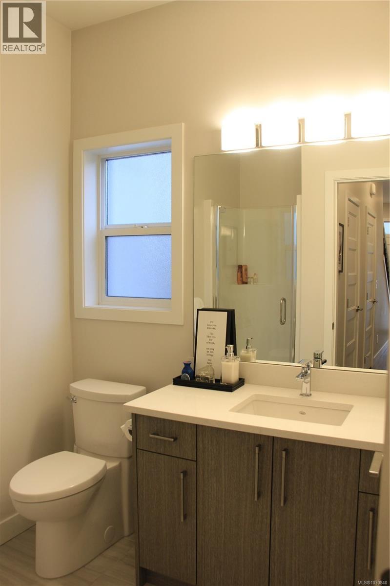  2226 ECHO VALLEY Rise, Langford