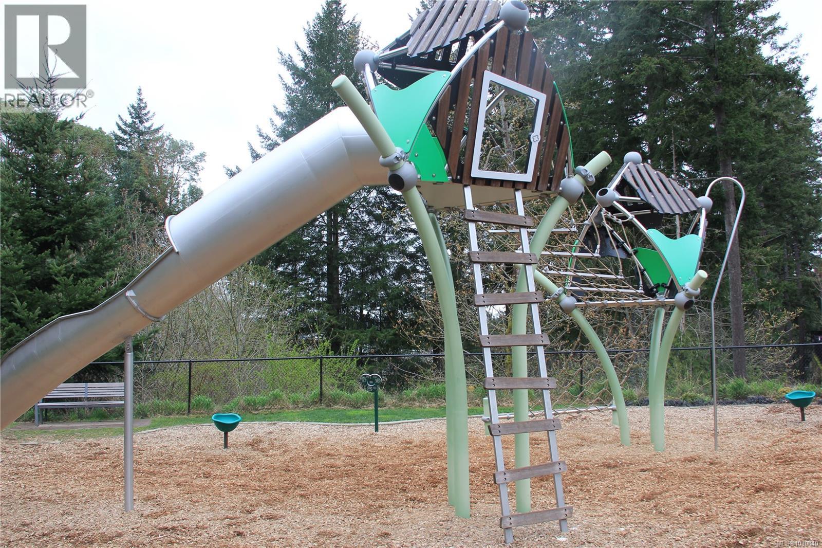  2226 ECHO VALLEY Rise, Langford