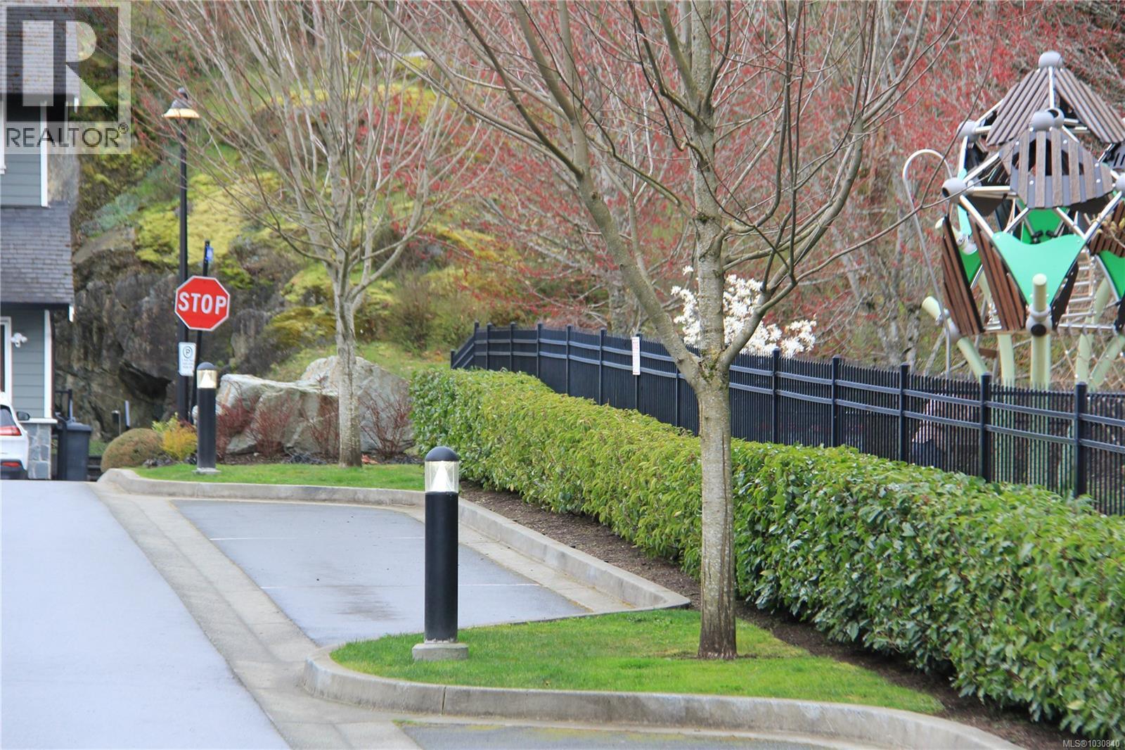  2226 ECHO VALLEY Rise, Langford