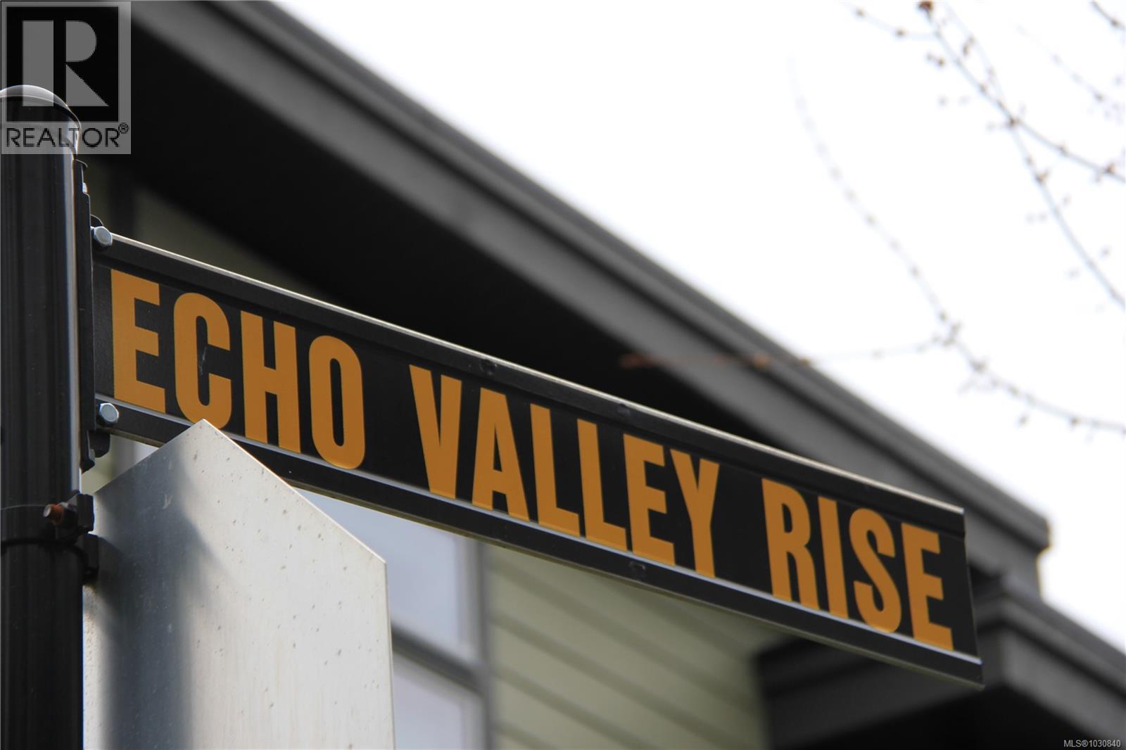  2226 ECHO VALLEY Rise, Langford