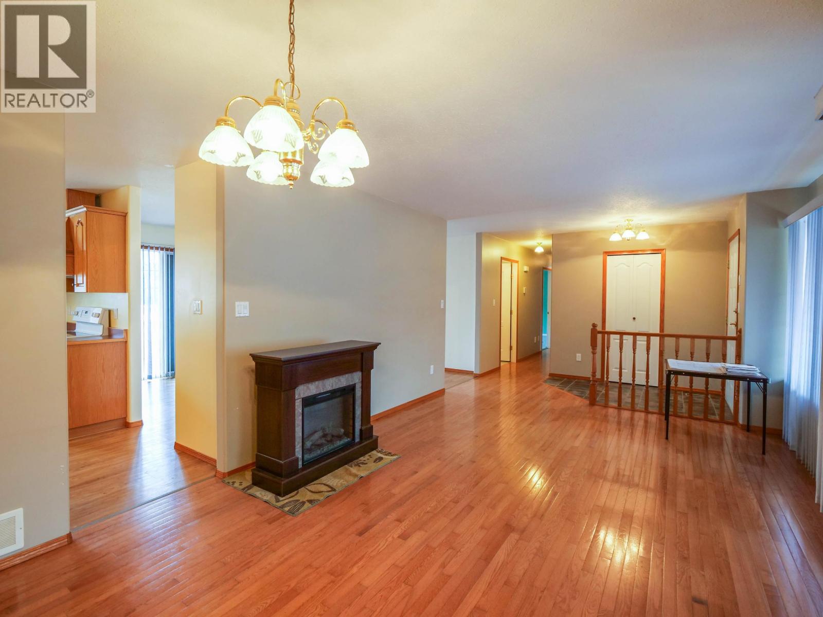 1889 ALMA ROAD, Quesnel