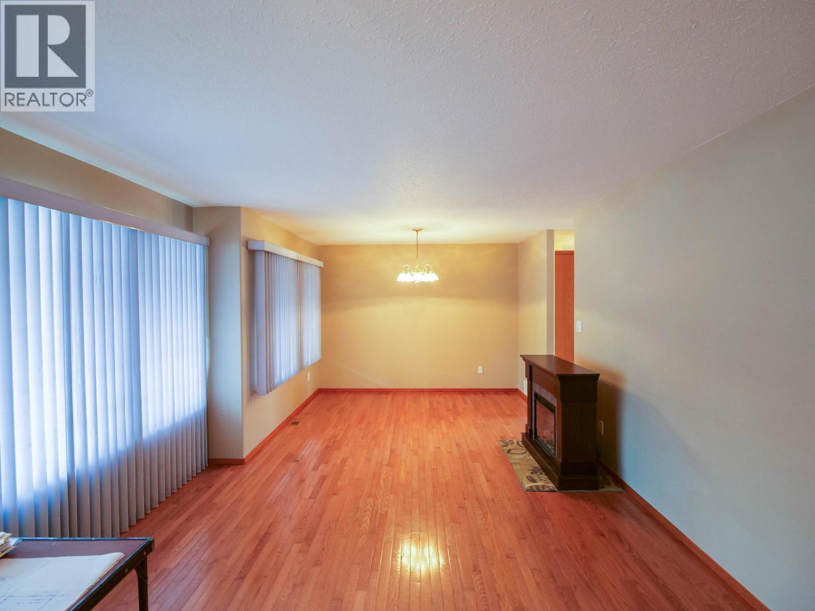 1889 ALMA ROAD, Quesnel