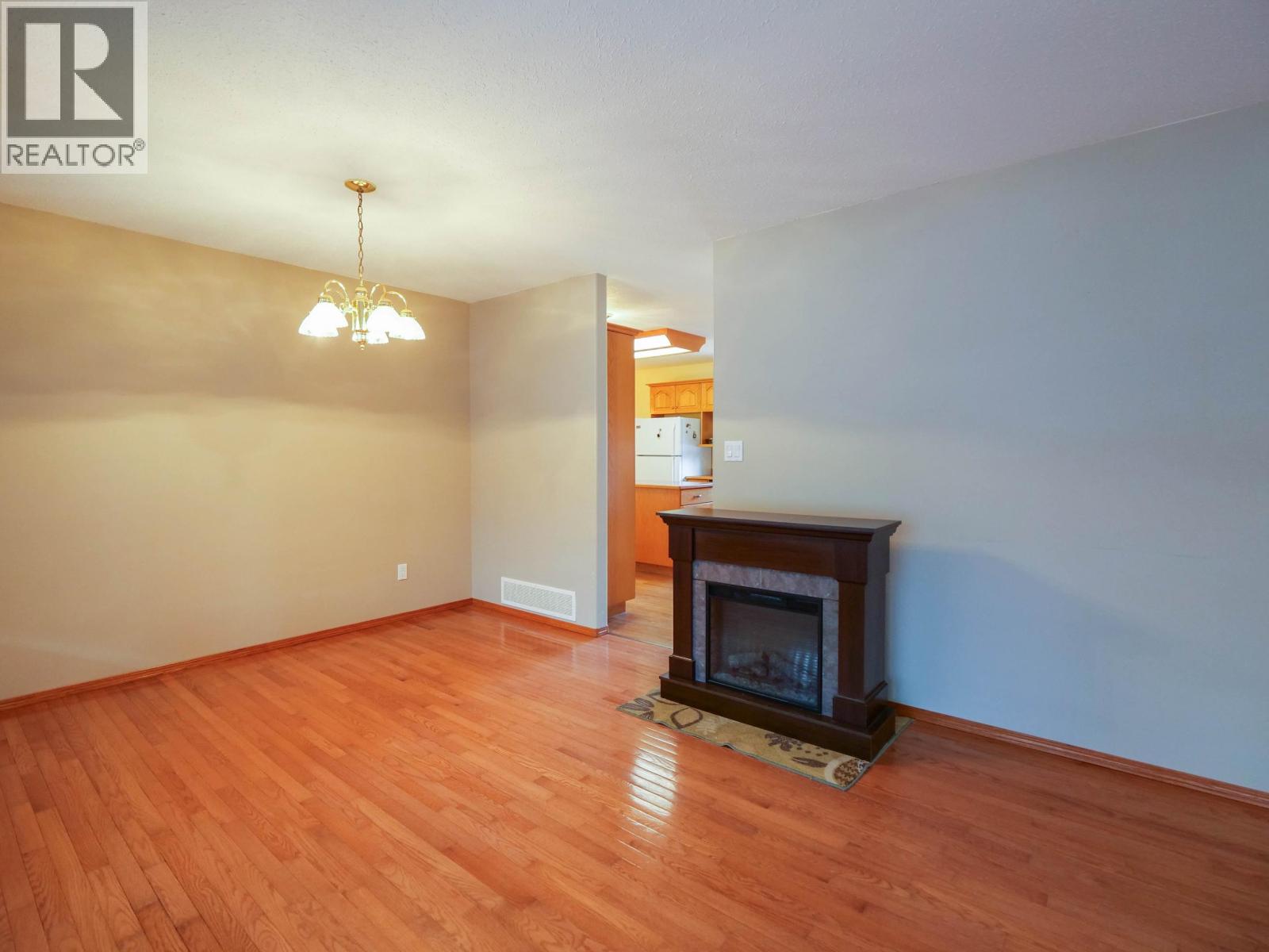 1889 ALMA ROAD, Quesnel