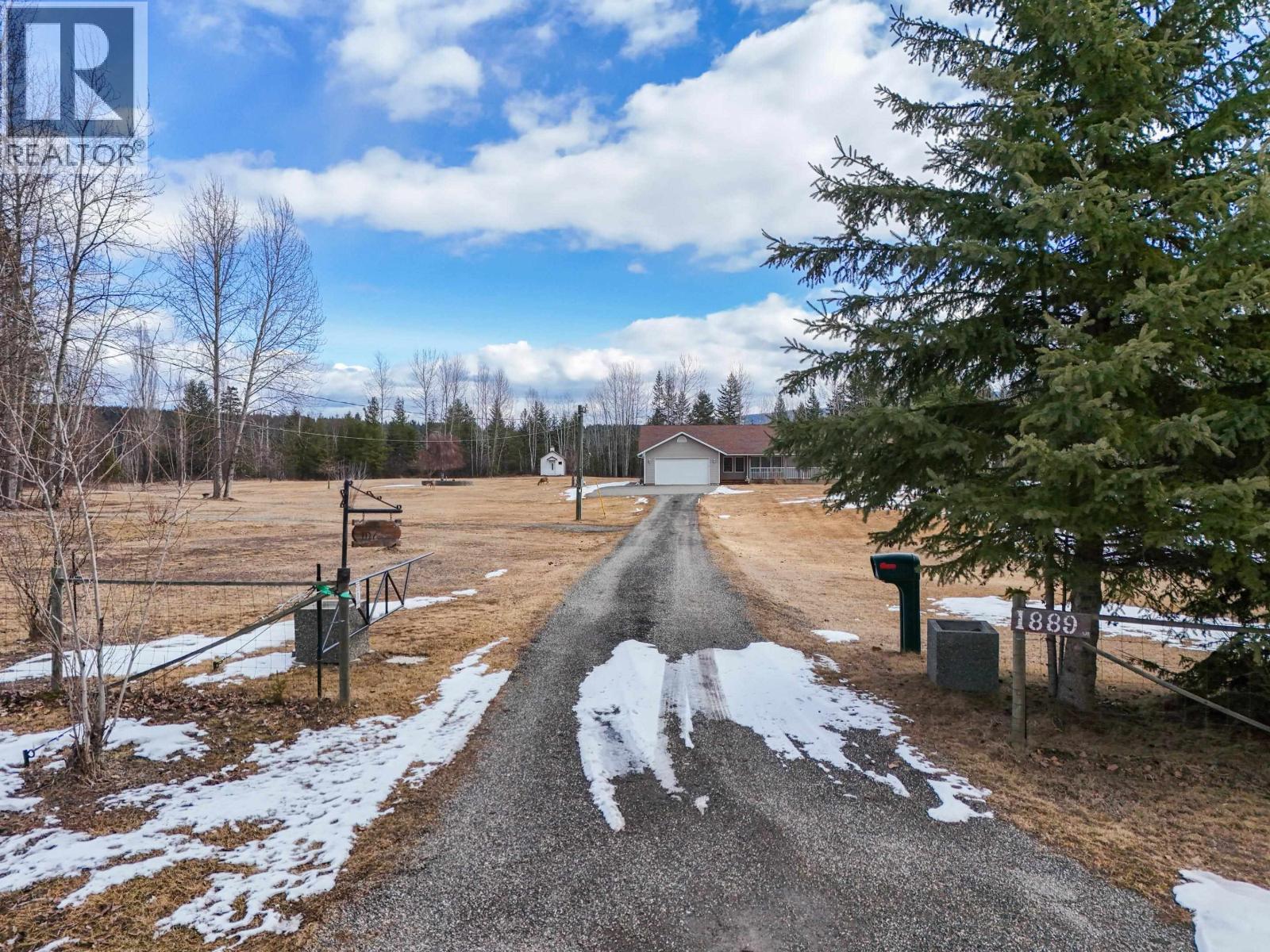 1889 ALMA ROAD, Quesnel