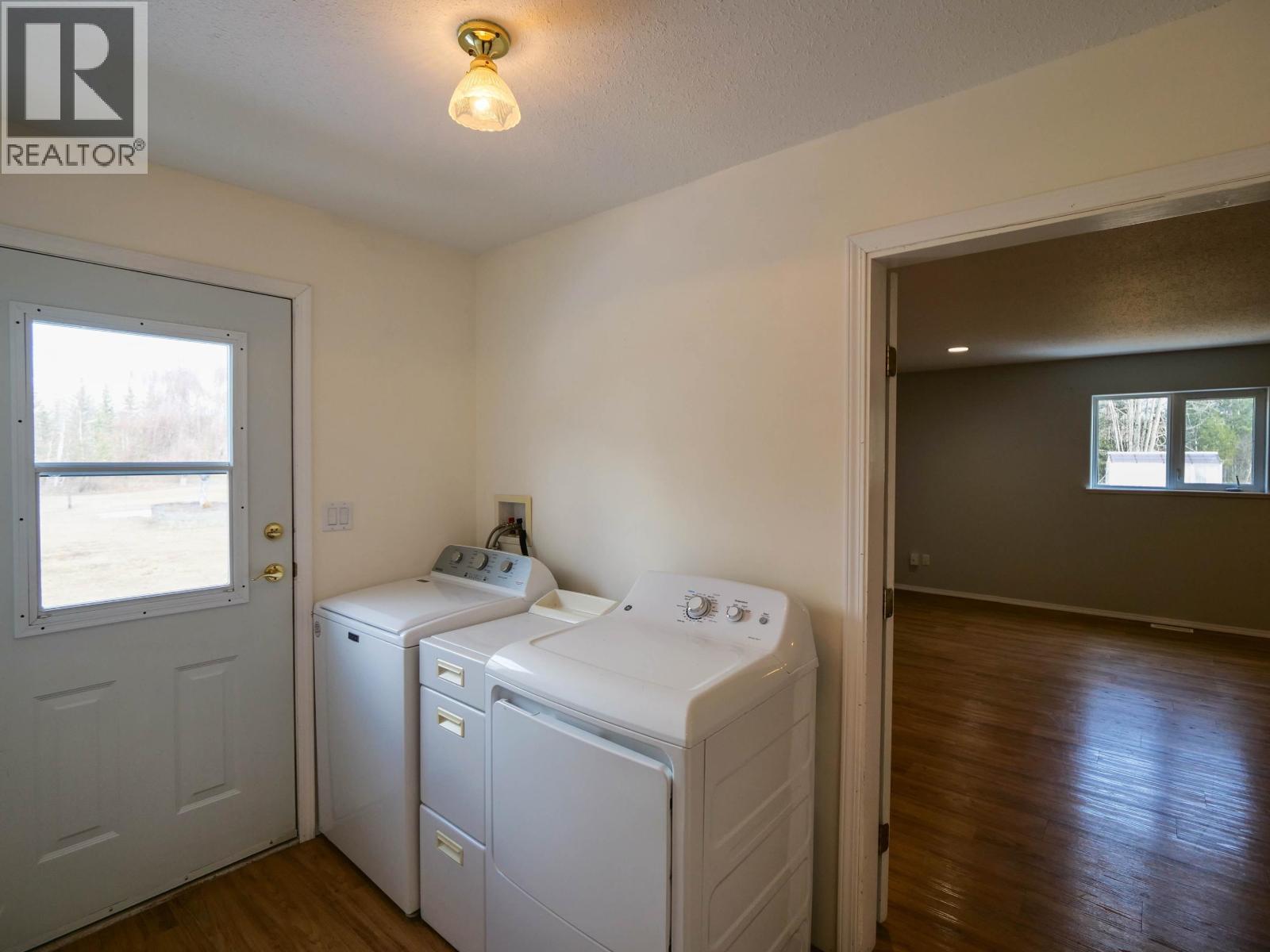 1889 ALMA ROAD, Quesnel