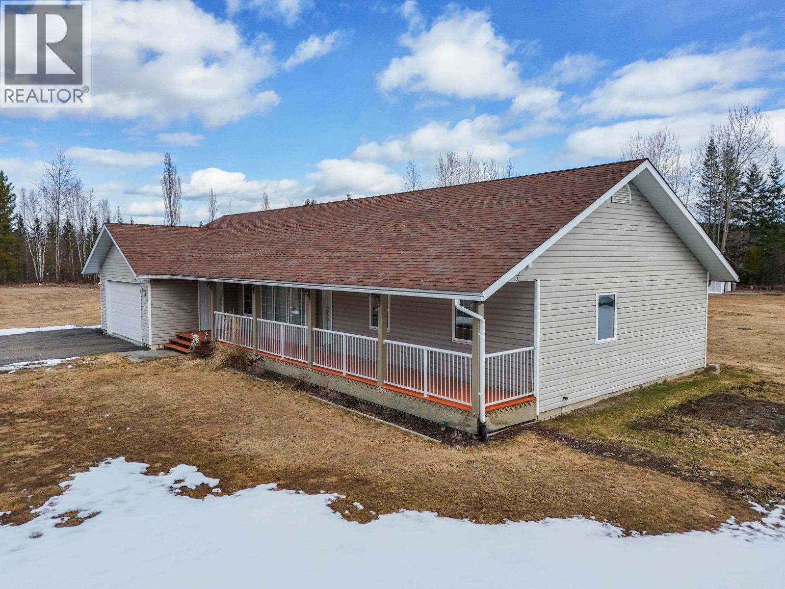 1889 ALMA ROAD, Quesnel