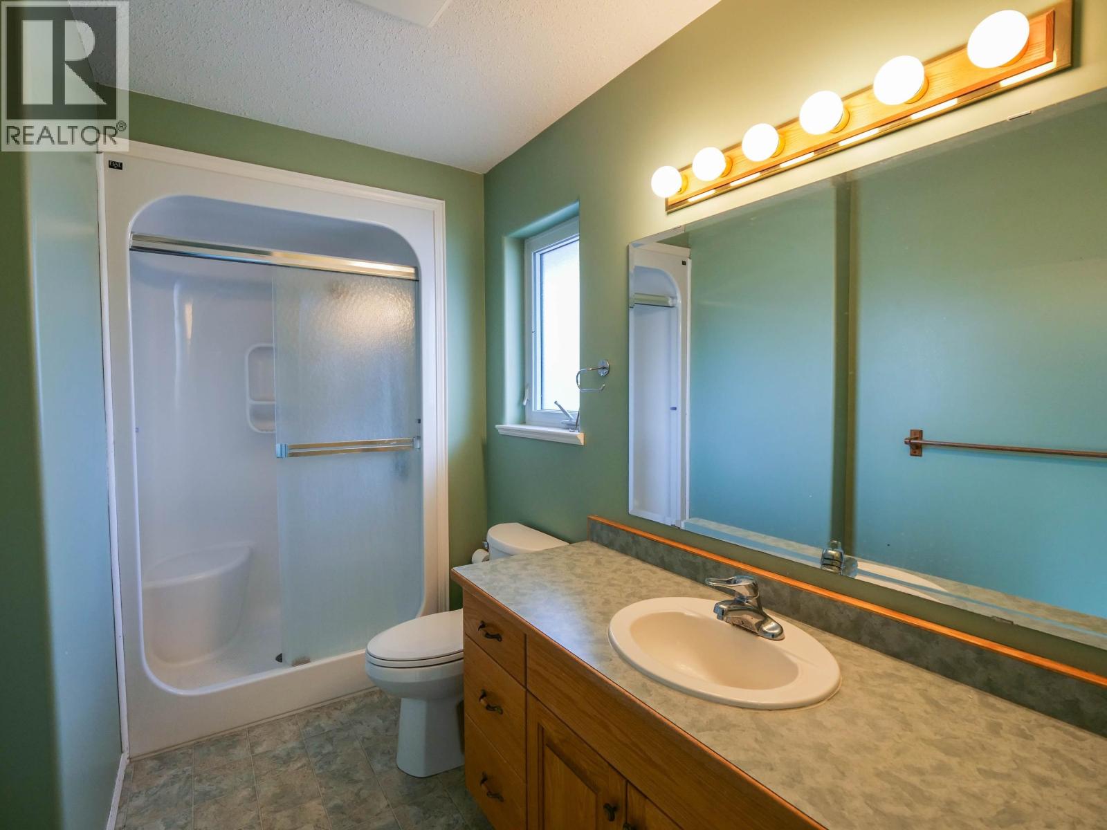 1889 ALMA ROAD, Quesnel