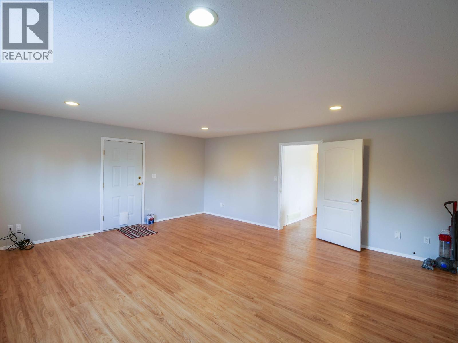 1889 ALMA ROAD, Quesnel