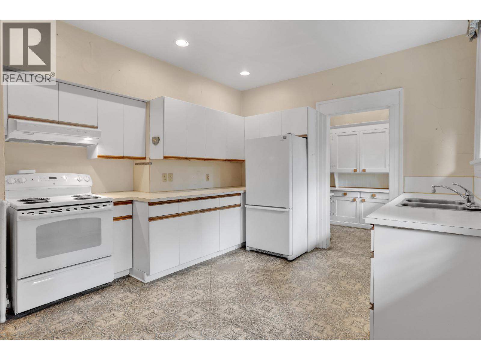 3924 PINE CRESCENT, Vancouver