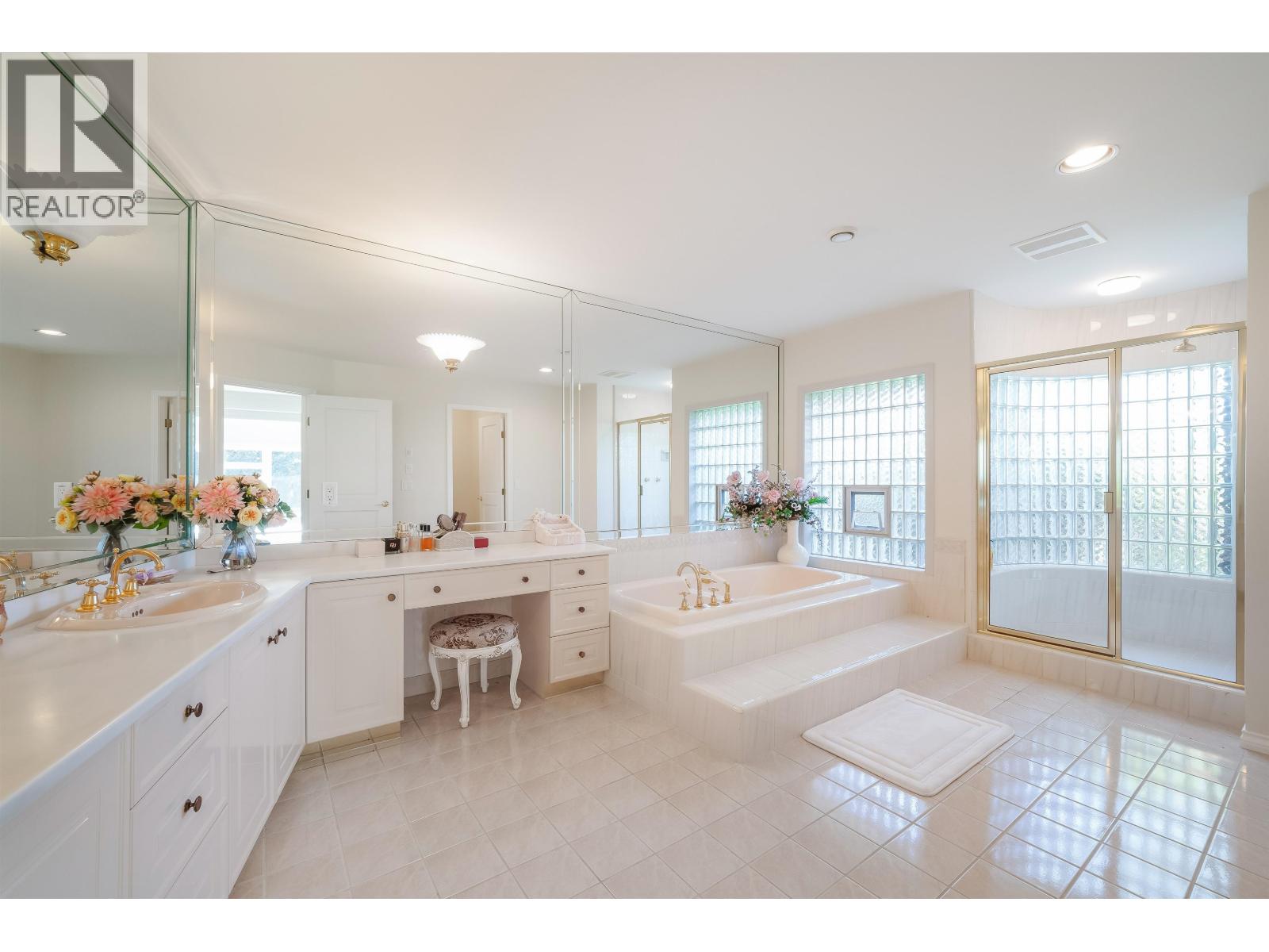 12351 GILBERT Road, Richmond