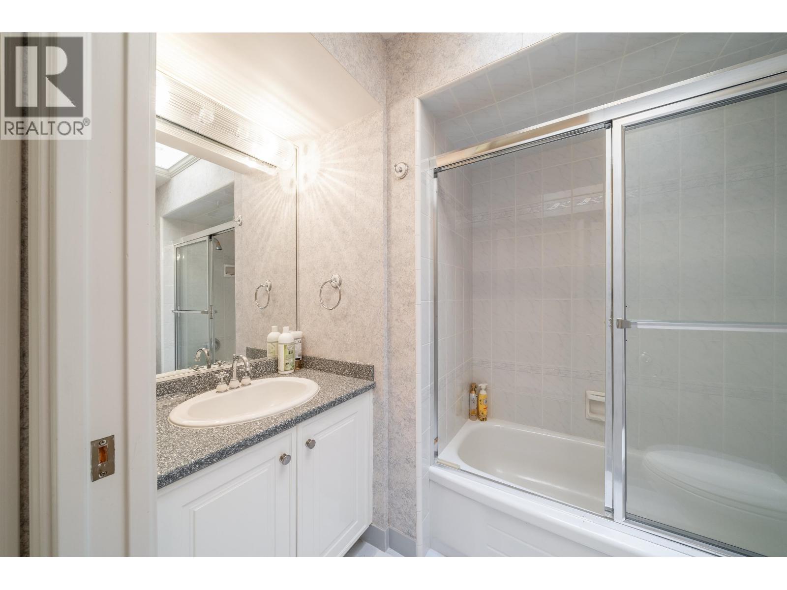 12351 GILBERT Road, Richmond