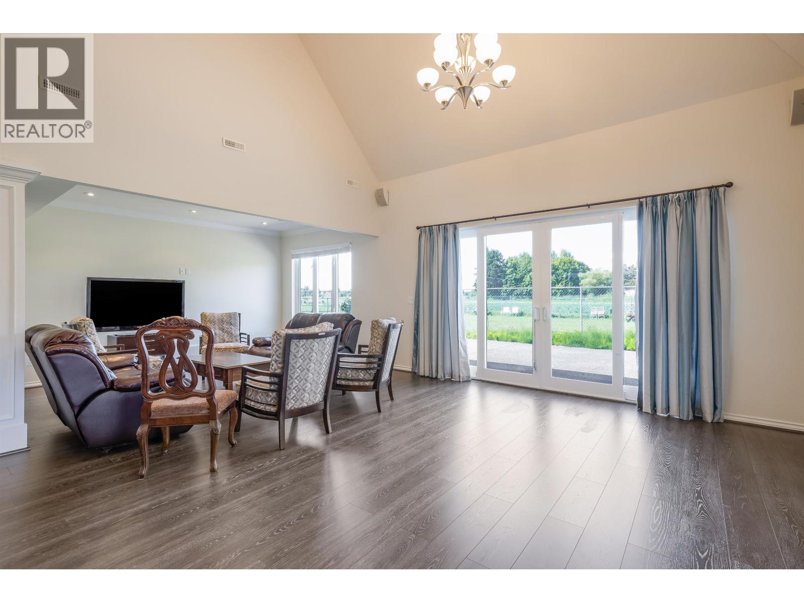 12351 GILBERT Road, Richmond