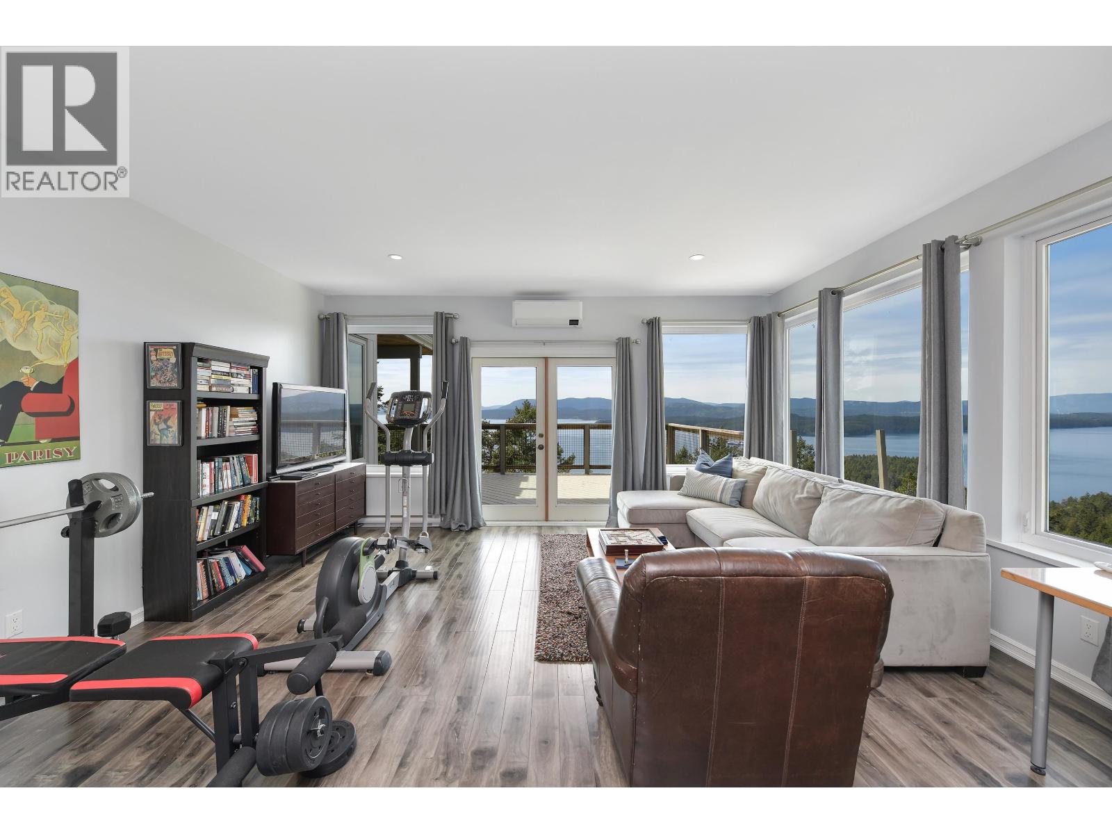 356 EAST WEST ROAD, Mayne Island