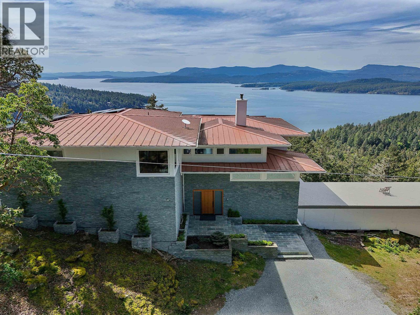 356 EAST WEST ROAD, Mayne Island