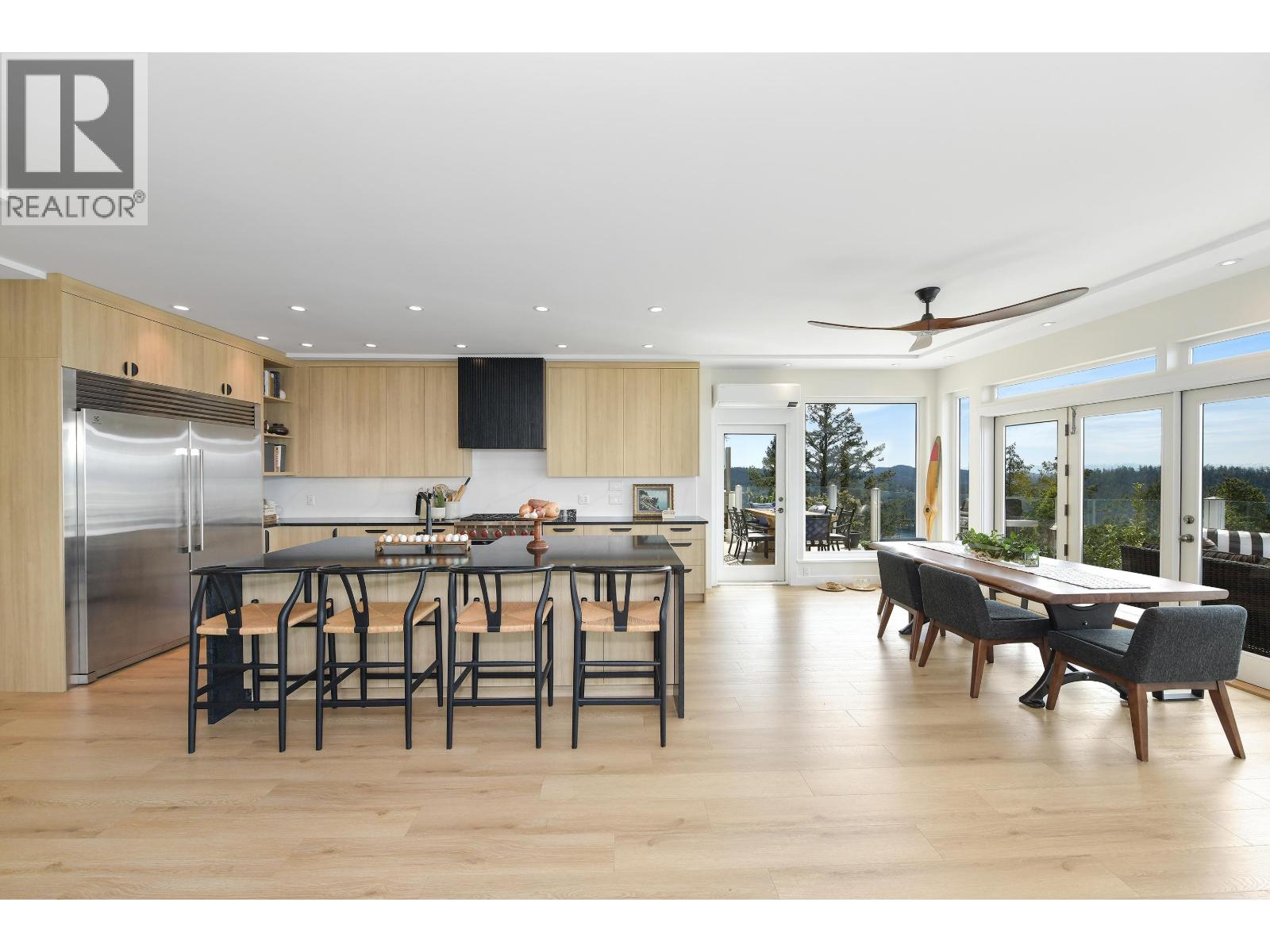 356 EAST WEST ROAD, Mayne Island