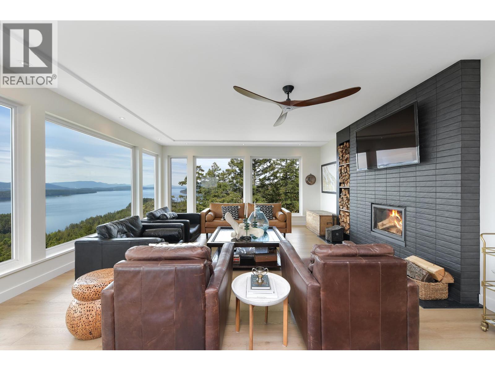 356 EAST WEST ROAD, Mayne Island