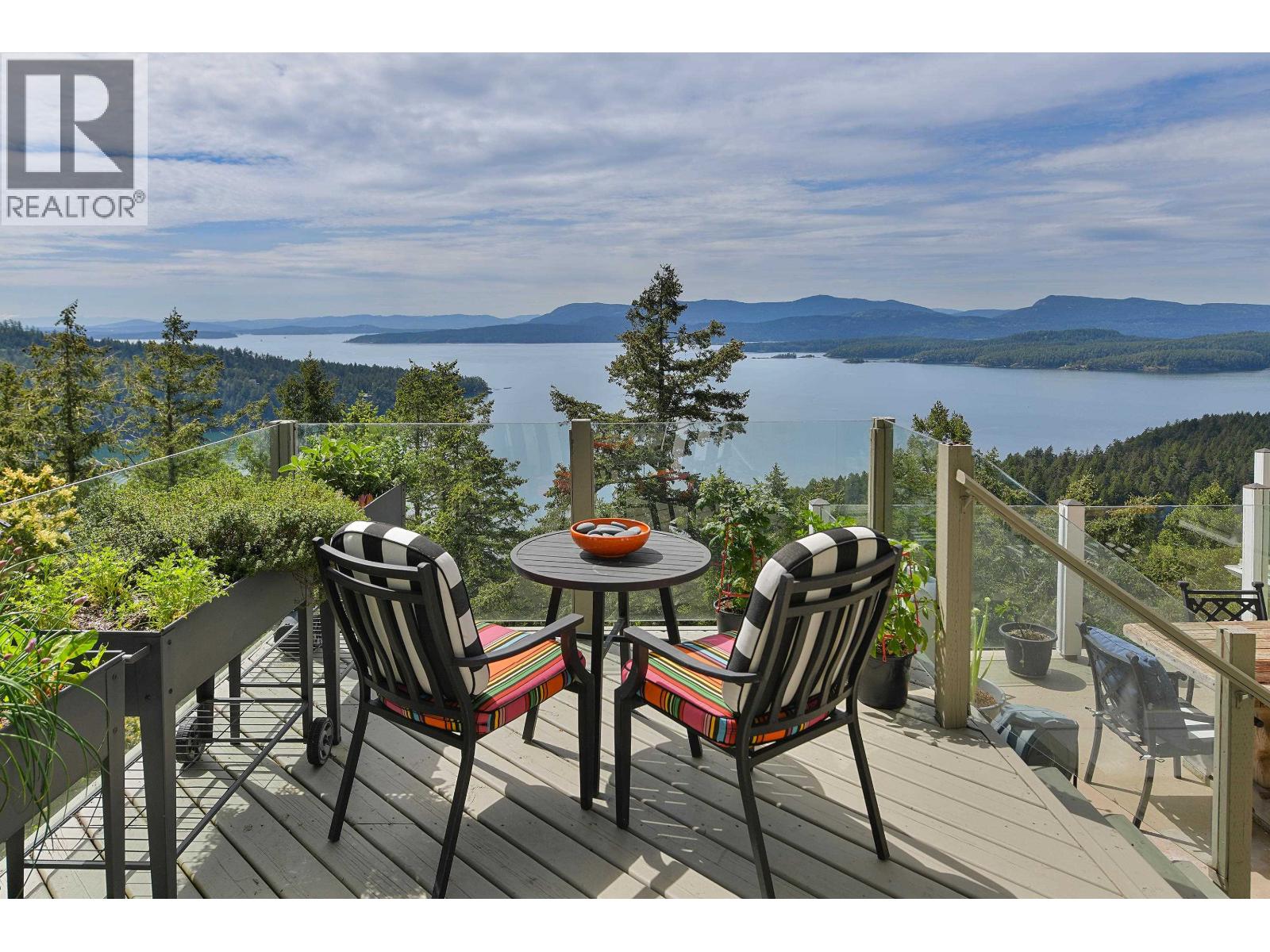356 EAST WEST ROAD, Mayne Island