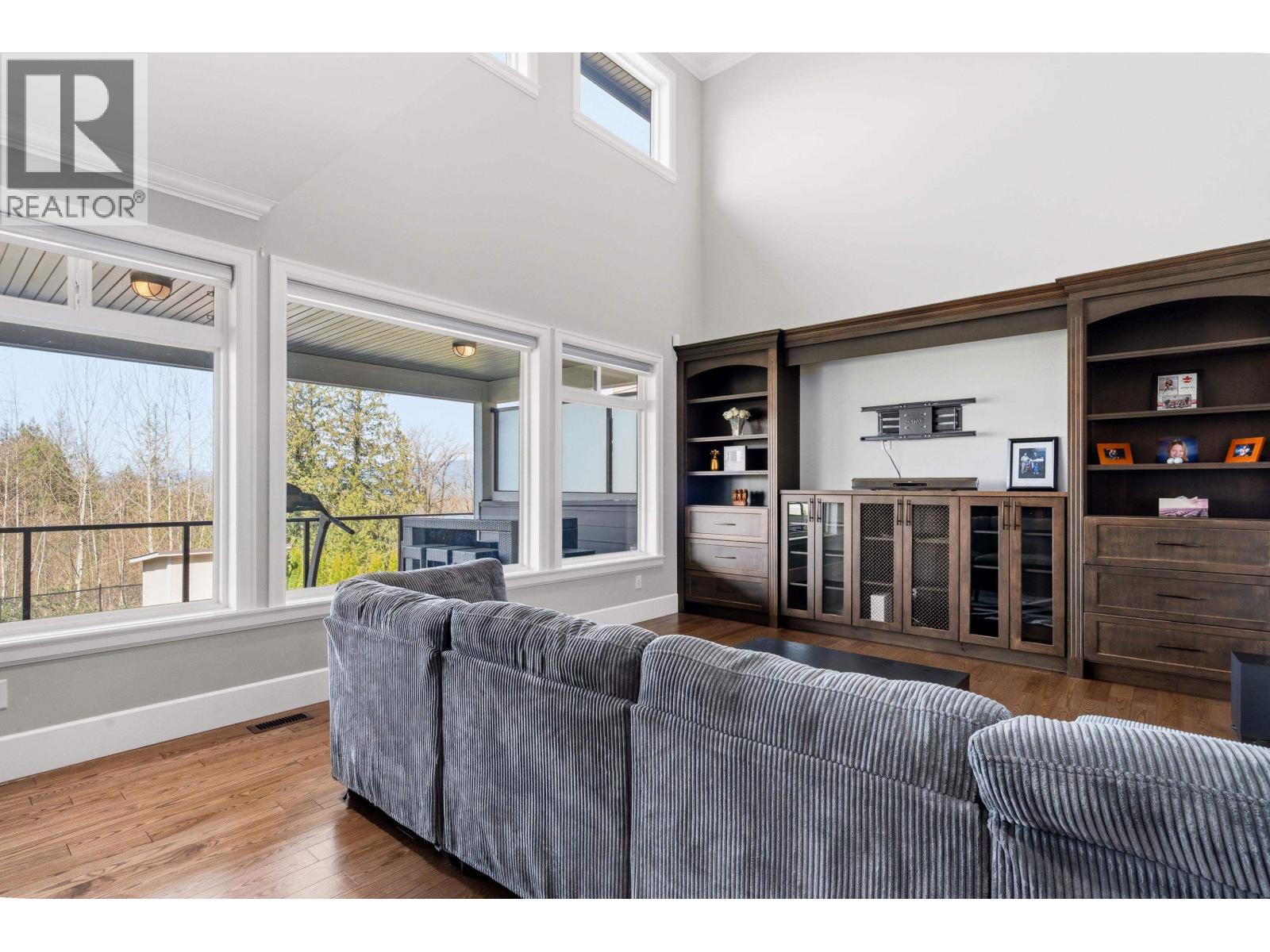 11011 CARMICHAEL STREET, Maple Ridge