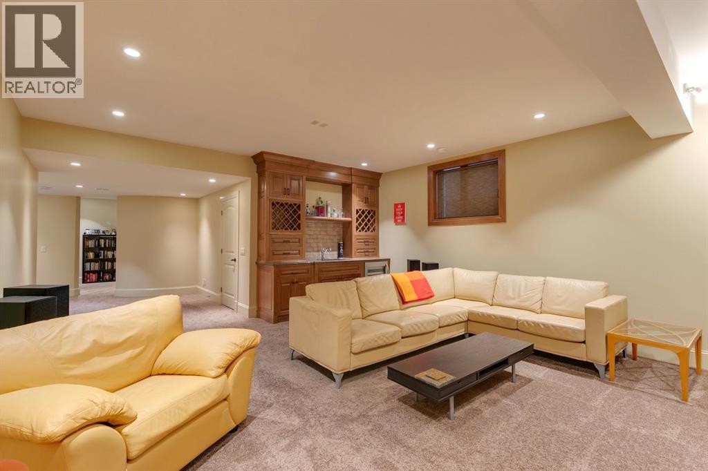 Single Family House for Sale in   Avenue NW West Hillhurst Calgary 