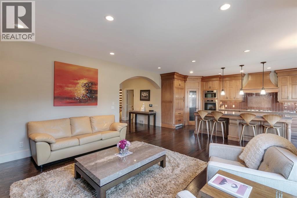 Single Family House for Sale in   Avenue NW West Hillhurst Calgary 