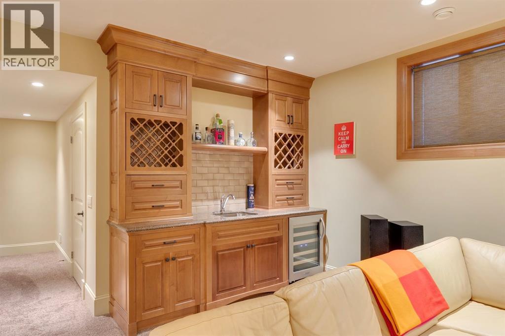 Single Family House for Sale in   Avenue NW West Hillhurst Calgary 