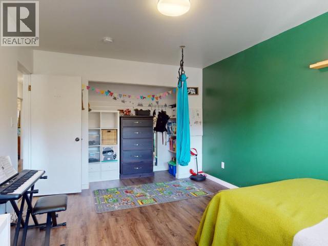 2277 PHILLIPS ROAD - 33