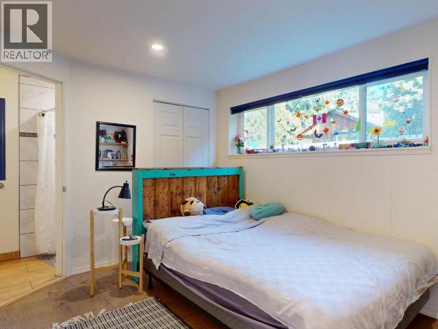 2277 PHILLIPS ROAD - 41