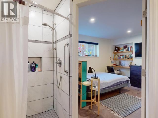 2277 PHILLIPS ROAD - 42