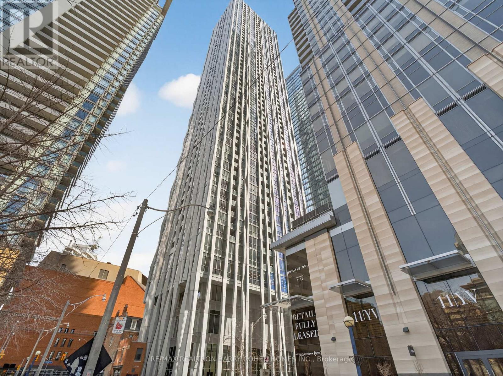 #905 1 YORKVILLE AVENUE - 1