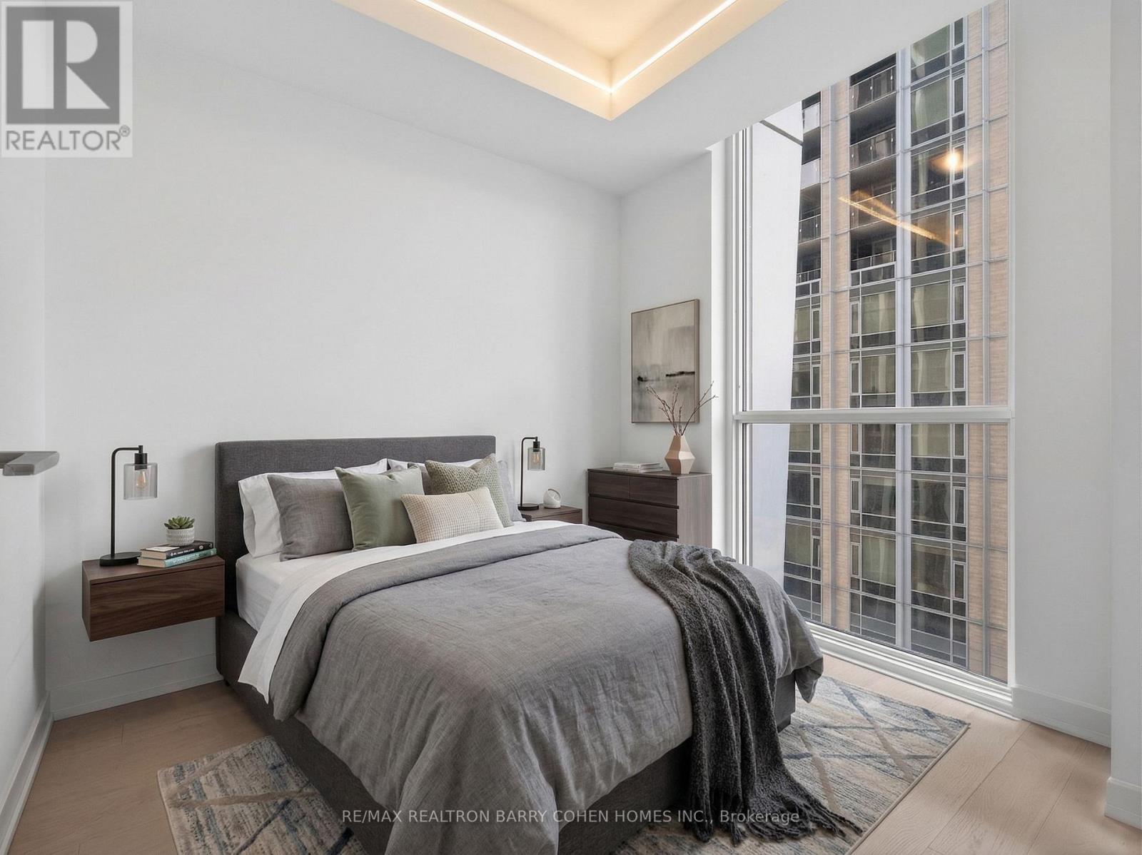 #905 1 YORKVILLE AVENUE - 17