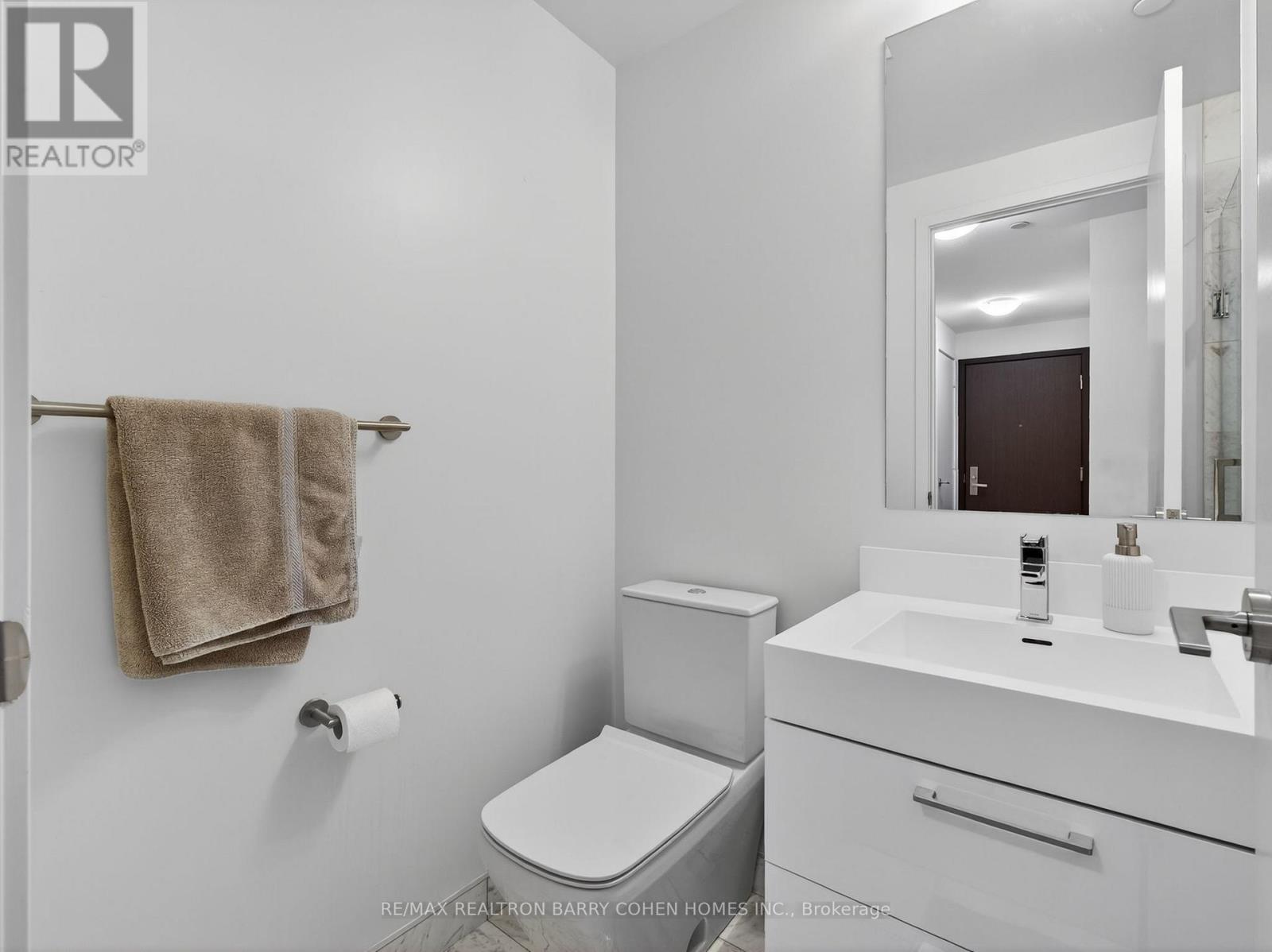 #905 1 YORKVILLE AVENUE - 21