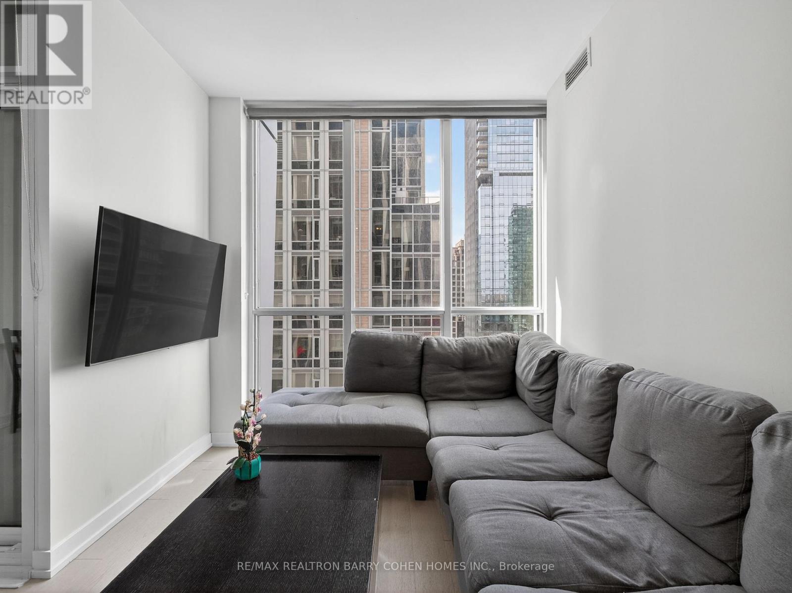 #905 1 YORKVILLE AVENUE - 7