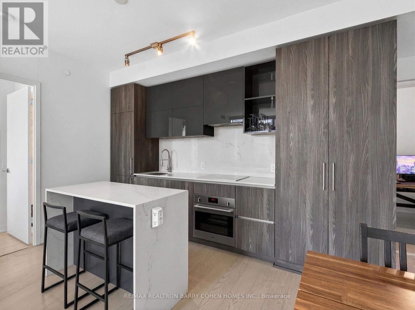 #905 1 YORKVILLE AVENUE - 9