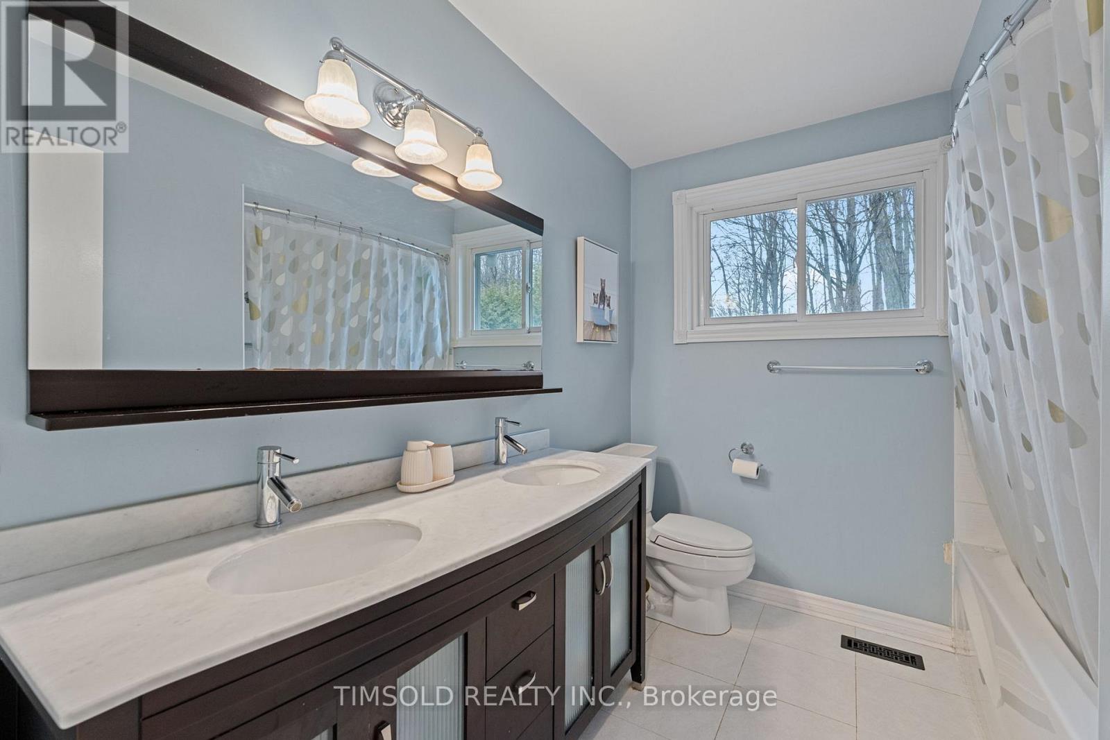83 SENATOR REESOR'S DRIVE - 32