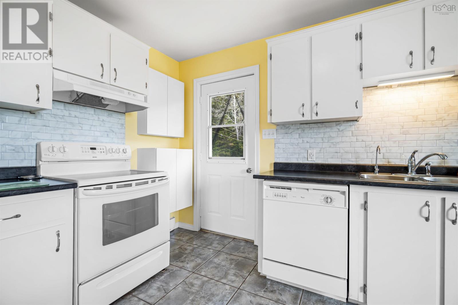 144 CONROD SETTLEMENT ROAD - 12