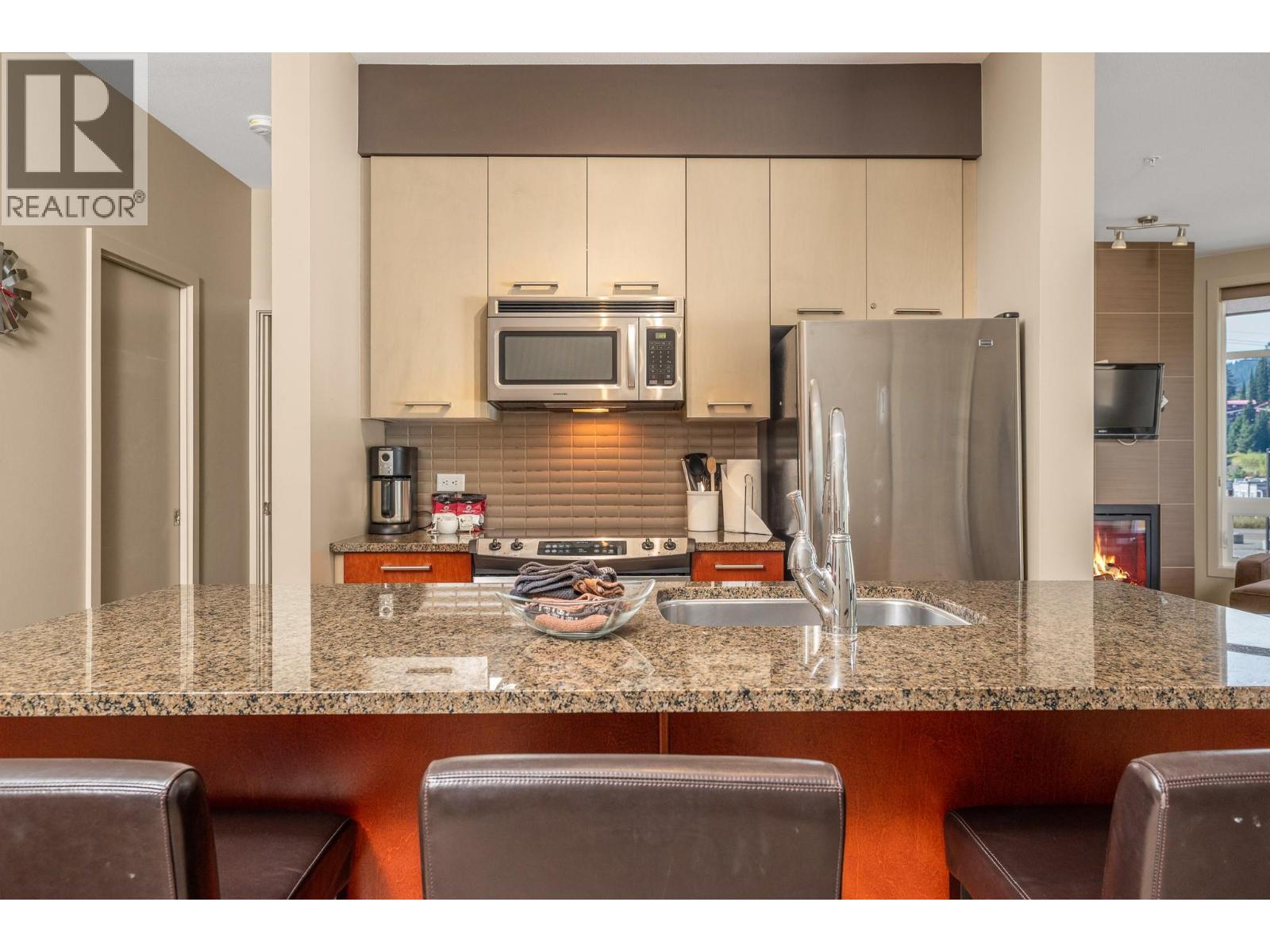 #214 30 Monashee Road - 5