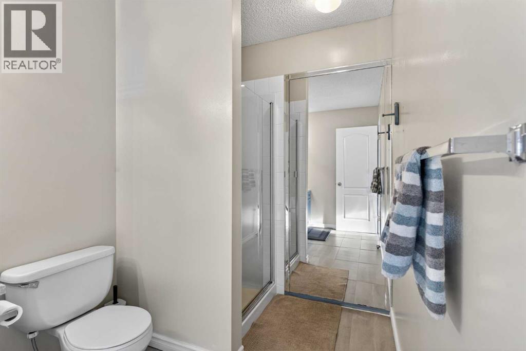 
          42 Hamptons Link Northwest
            <br/>
            <span>Calgary</span>
            , 
            <span>AB</span>
             <span>T3A5V9</span>
         - Photo 18