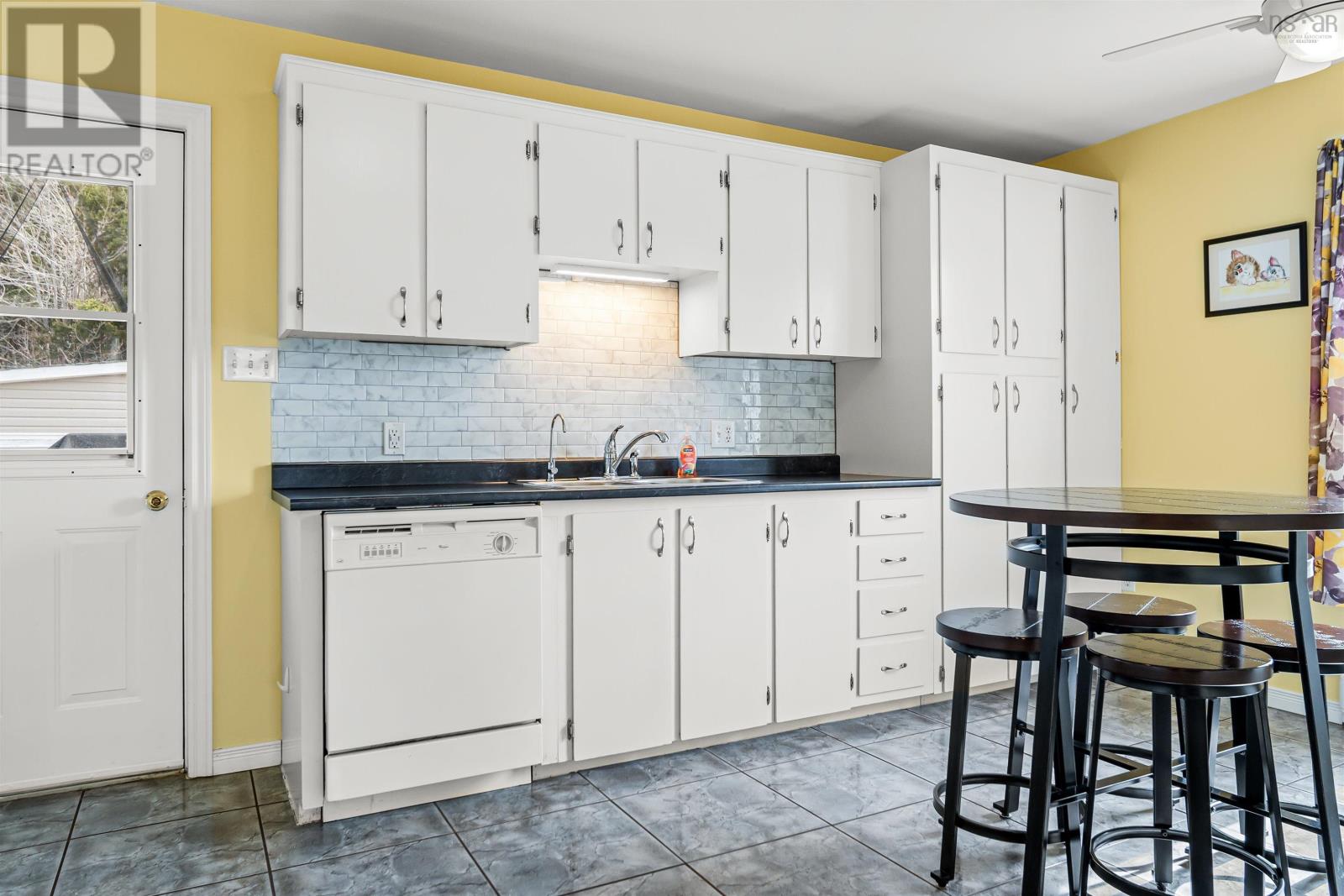 144 CONROD SETTLEMENT ROAD - 8