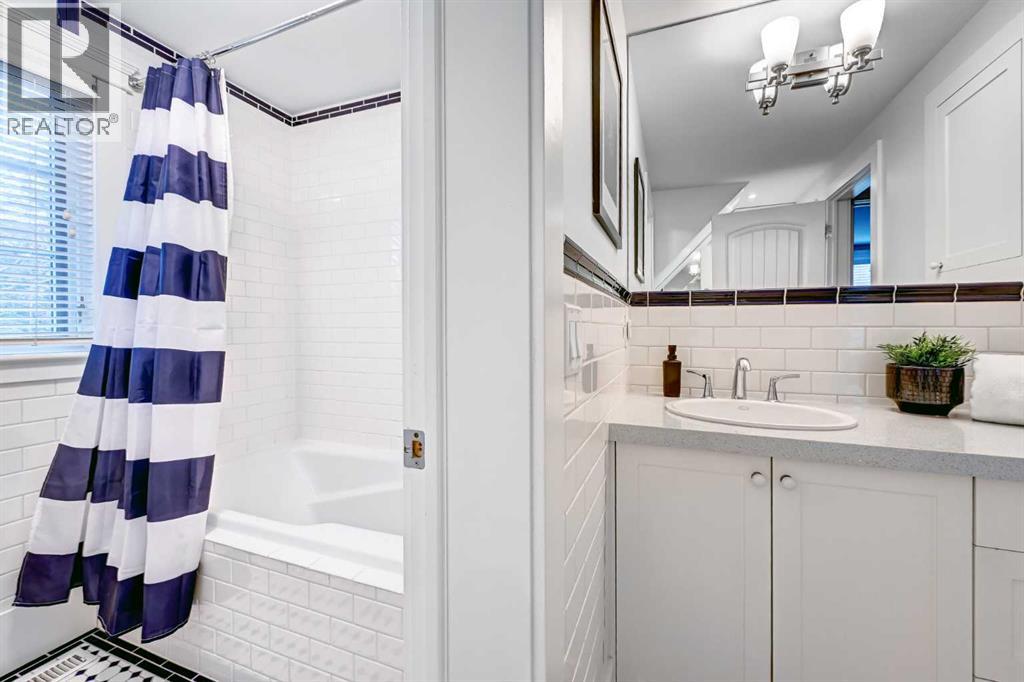 Single Family House for Sale in  Maryland Place SW Mayfair Calgary 