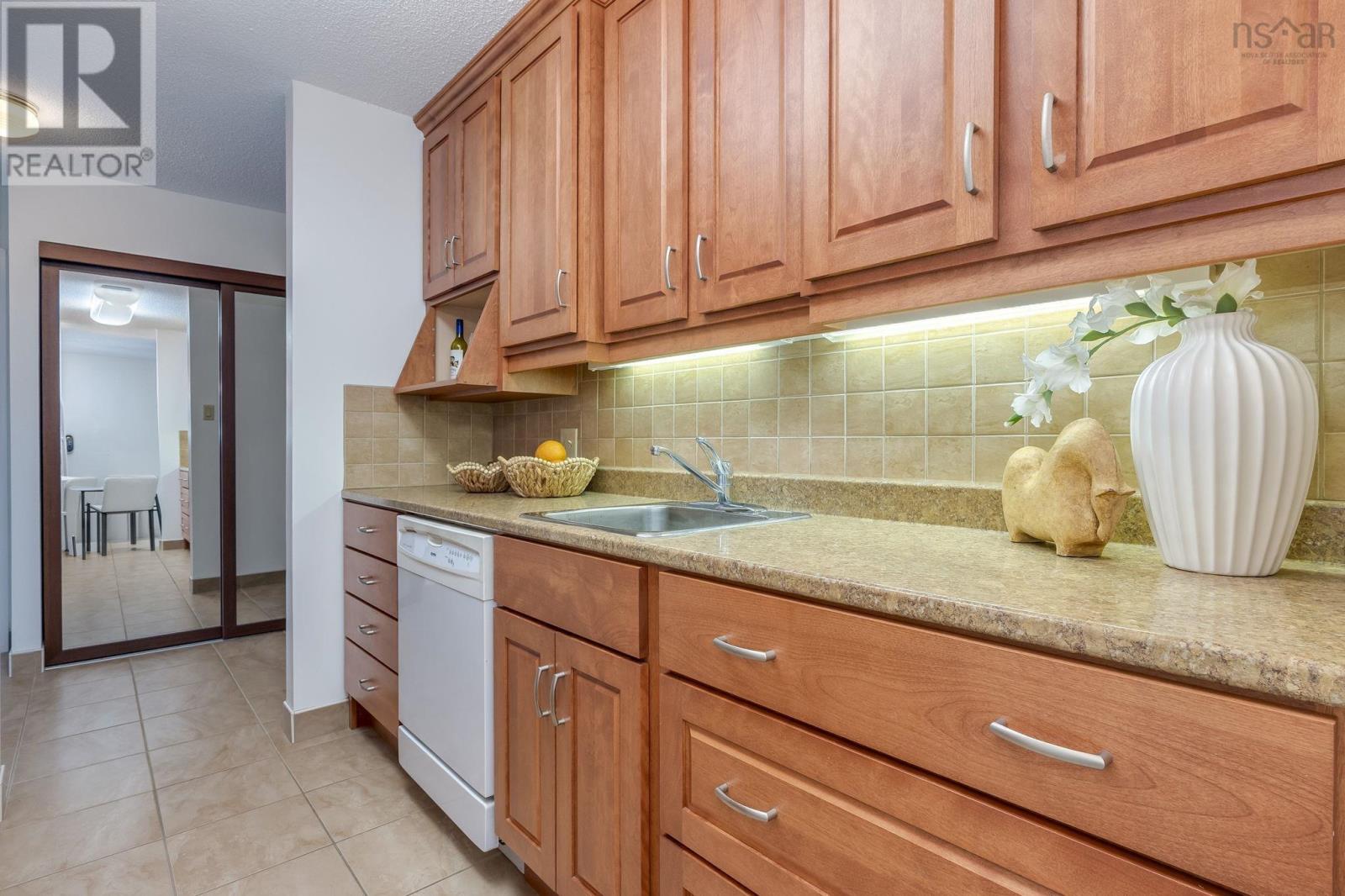 #306 5570 HEATHERWOOD COURT - 9