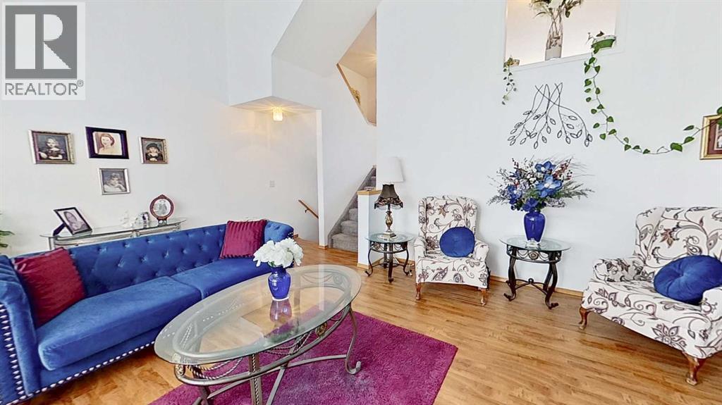 Single Family House 4 Level for Sale in  Rocky Ridge Court NW Rocky Ridge Calgary 