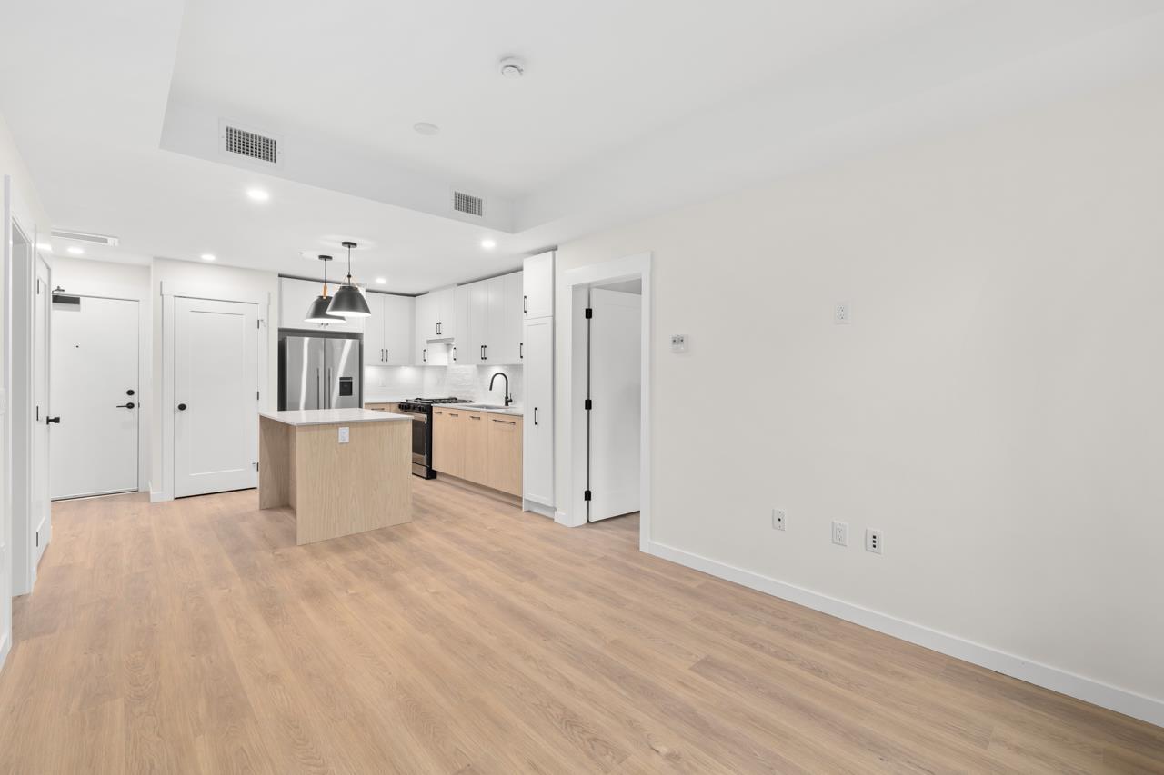 207 27249 ALDERGROVE TOWN CENTRE DRIVE, Langley