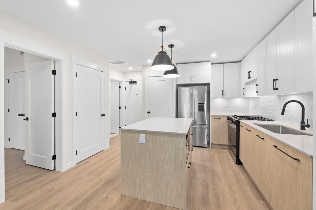 207 27249 ALDERGROVE TOWN CENTRE DRIVE, Langley