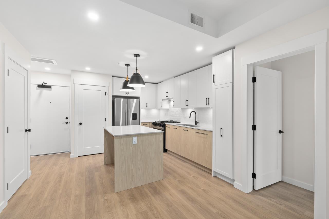 207 27249 ALDERGROVE TOWN CENTRE DRIVE, Langley