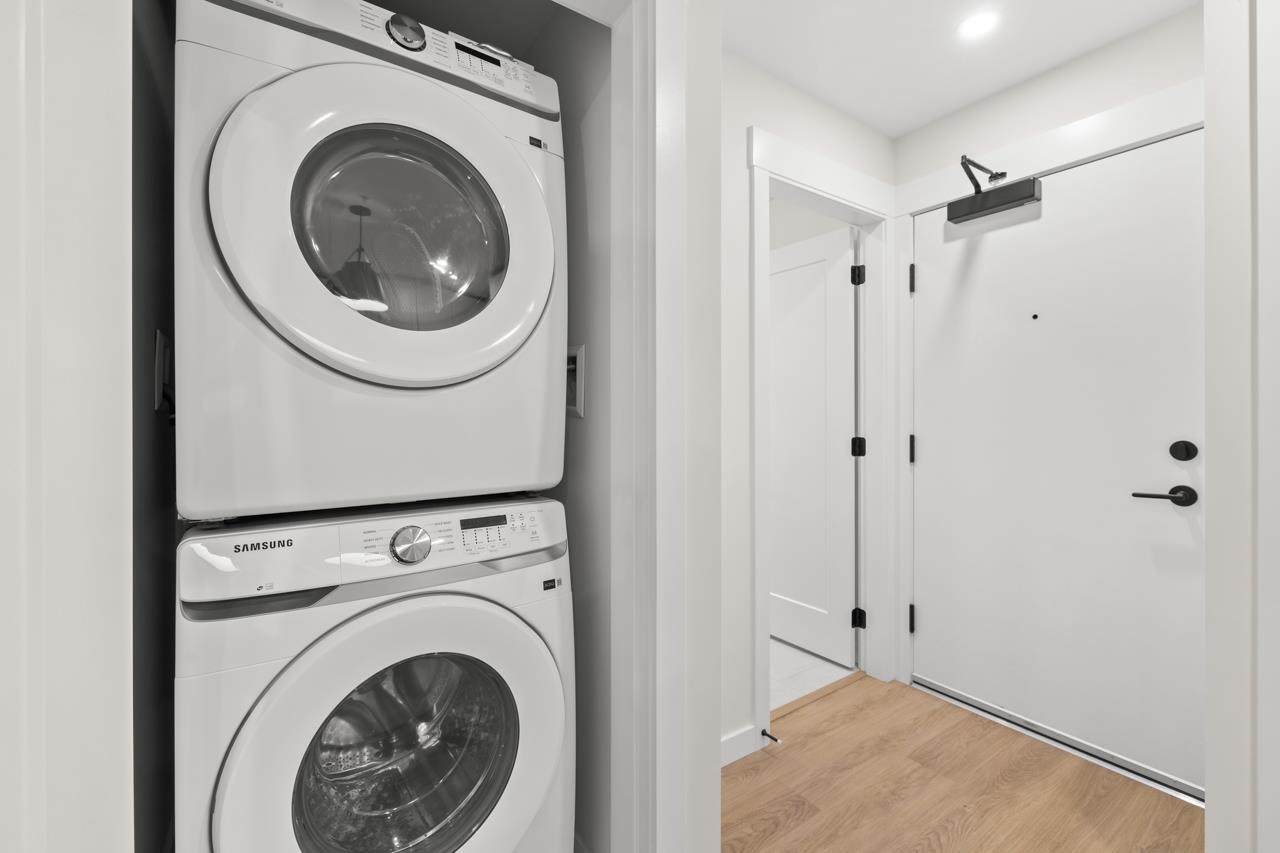 207 27249 ALDERGROVE TOWN CENTRE DRIVE, Langley