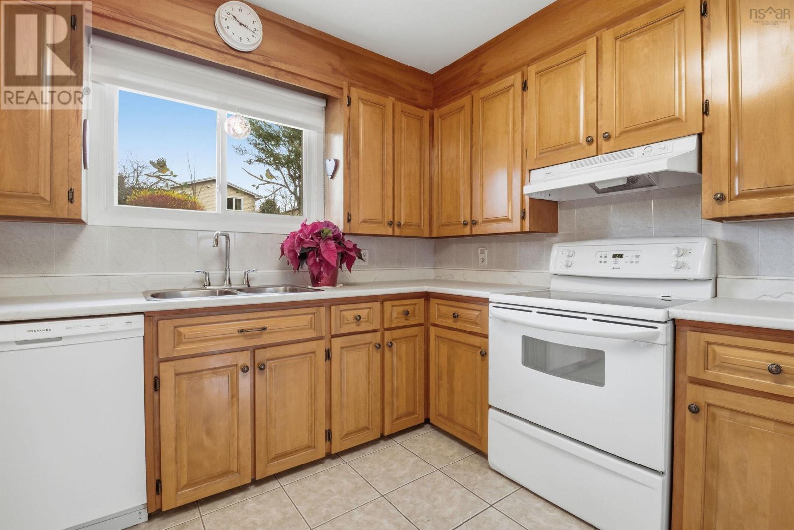 Property 19 of 49 of 55 Oakmount Drive