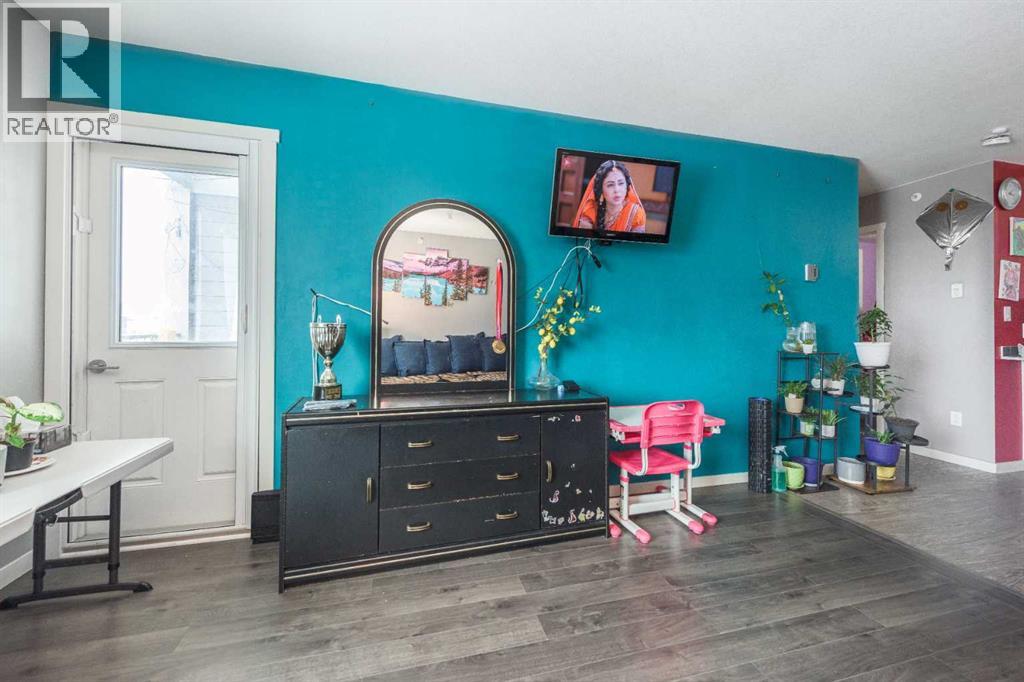 #3413 181 Skyview Ranch Manor NE - 17