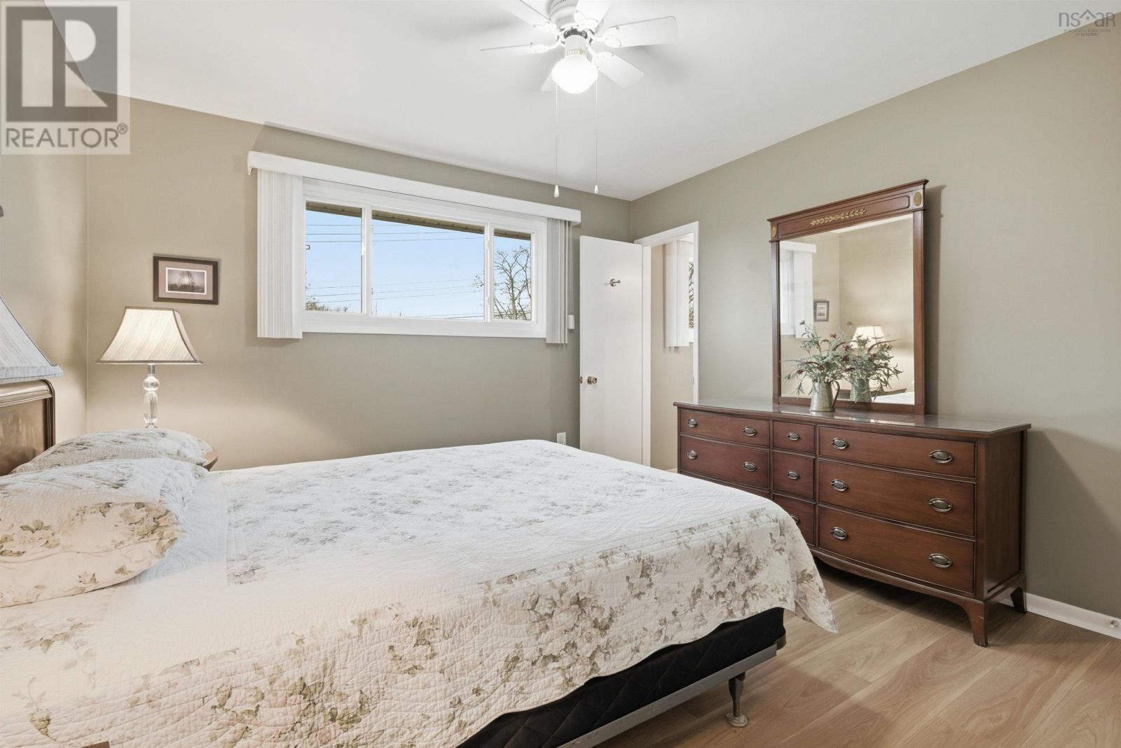 55 OAKMOUNT DRIVE - 21